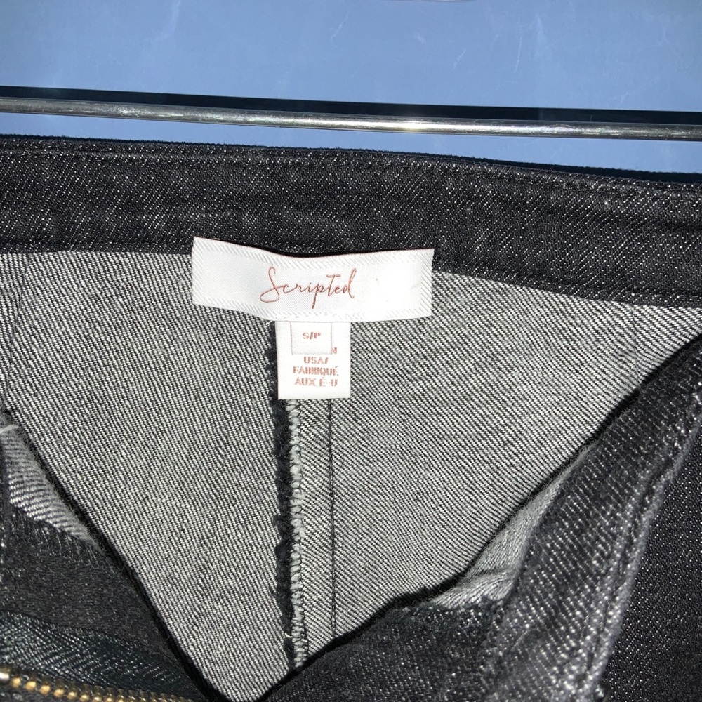 Scripted Denim Ruffle Pant - Picture 4 of 6